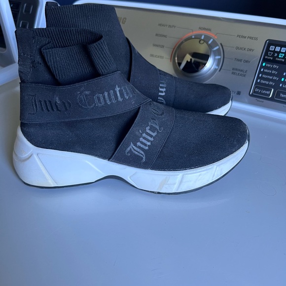 Black with high soles. Sock style runner - Picture 3 of 4